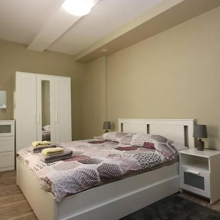 Beehive - Center Of By Flat Mаnager Apartment Varna